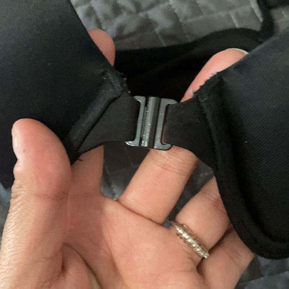 Pink bra - Picture 2 of 4